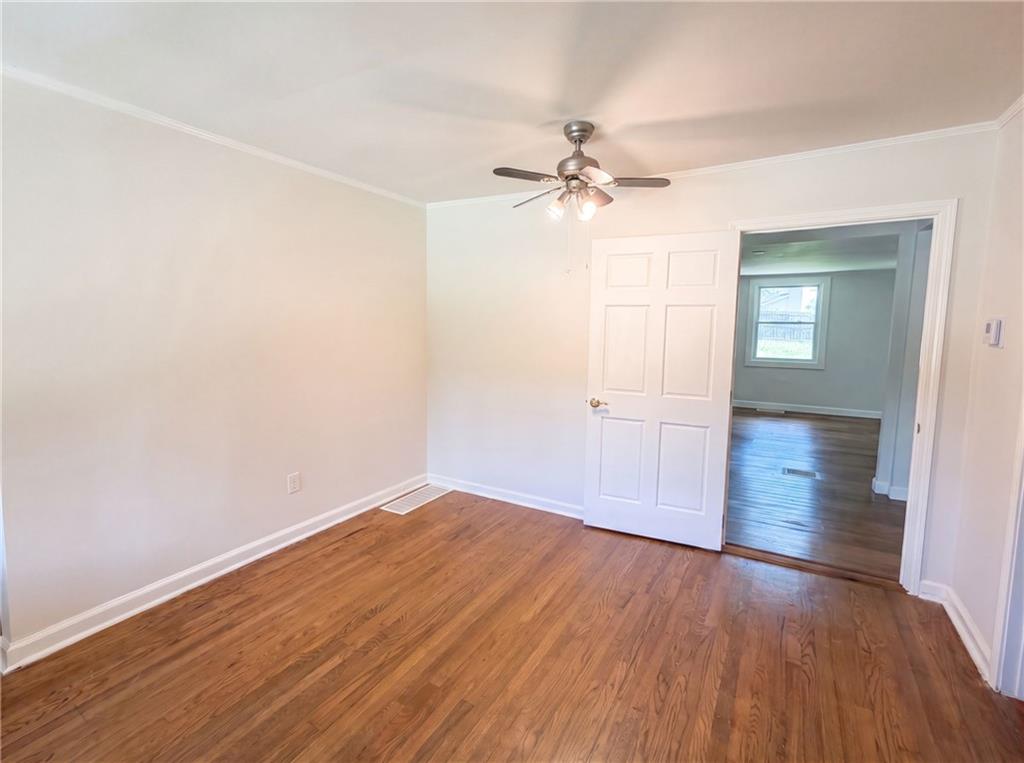 5656 Salem Road Property Photo 4