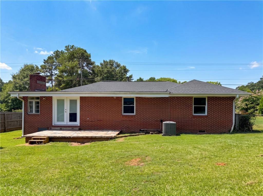 5656 Salem Road Property Photo 5
