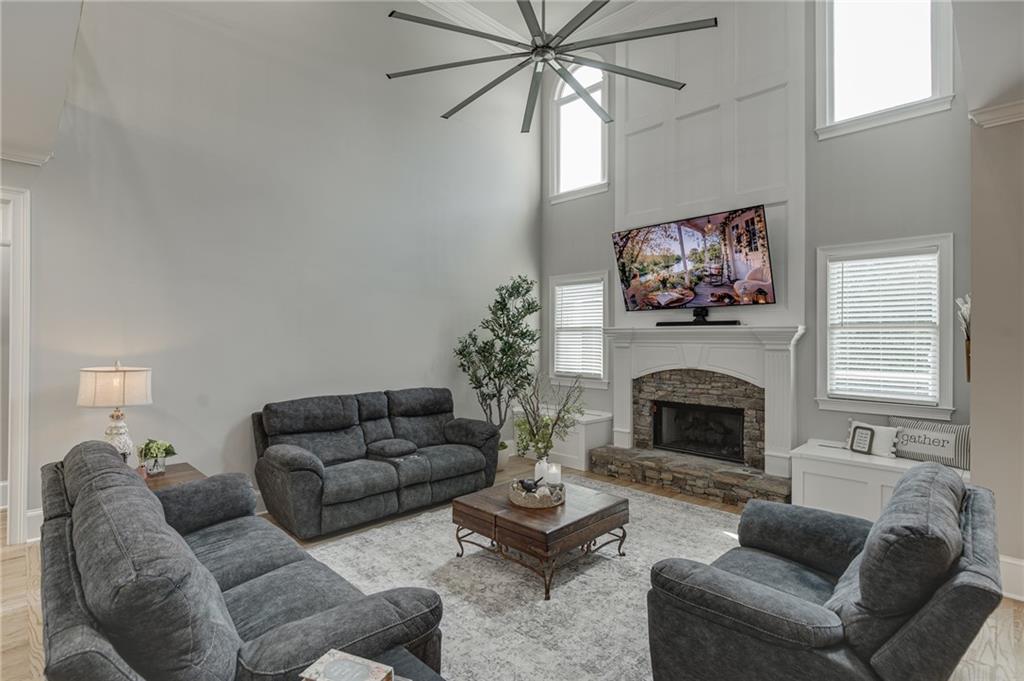 1083 Meadow Bluff Terrace Property Photo 7
