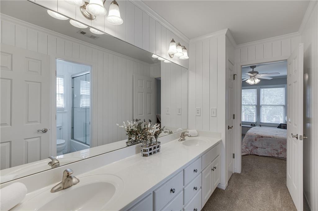 1083 Meadow Bluff Terrace Property Photo 28