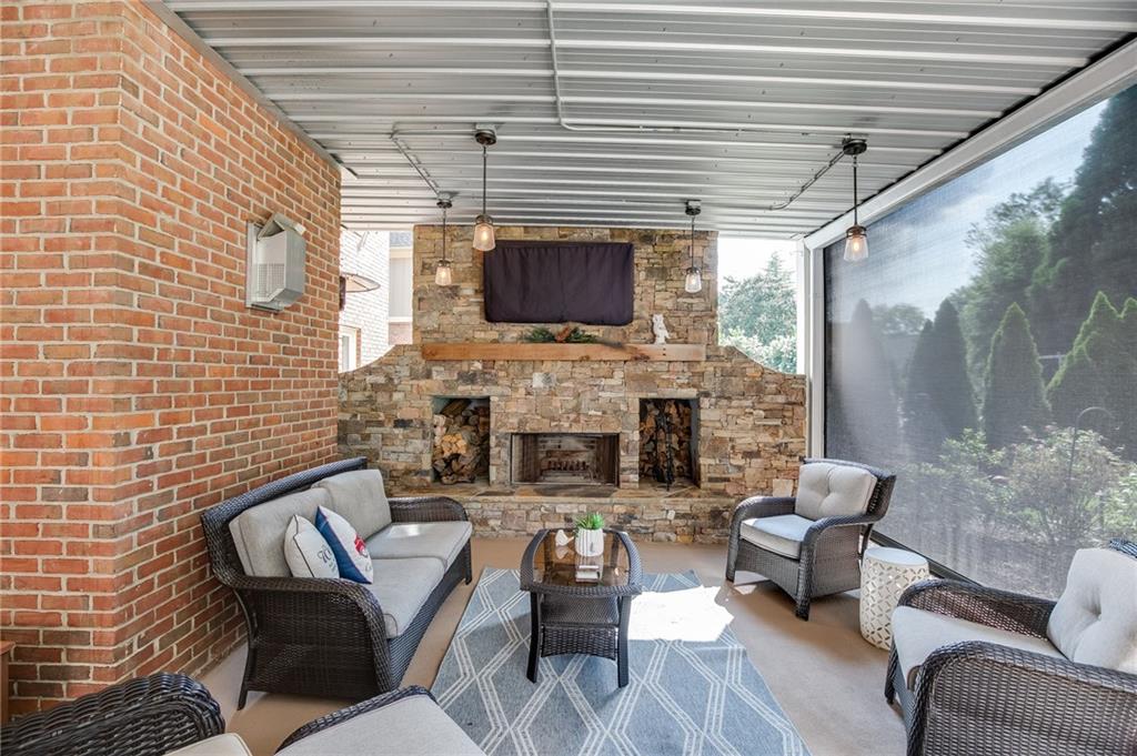 1083 Meadow Bluff Terrace Property Photo 41