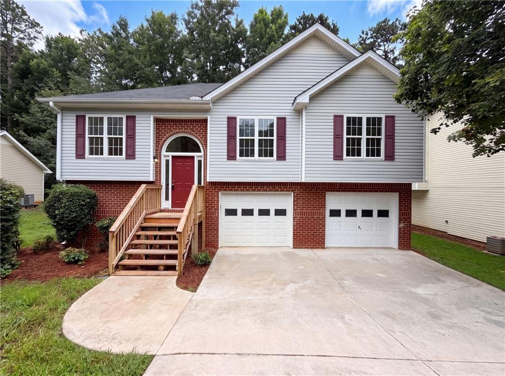 325 Spring Lake Court Property Photo 1