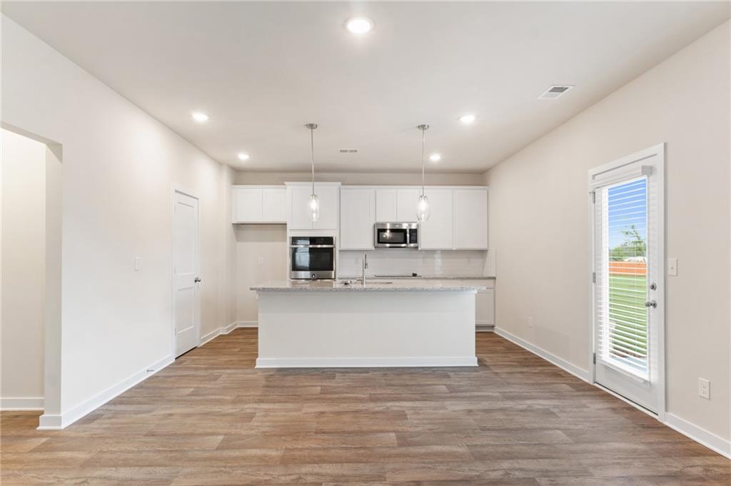 719 Coneflower Way Property Photo 6