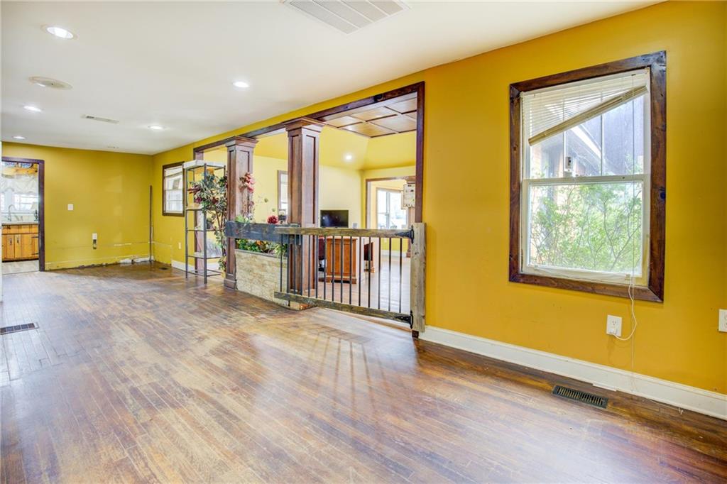 1950 Iris Drive Property Photo 16