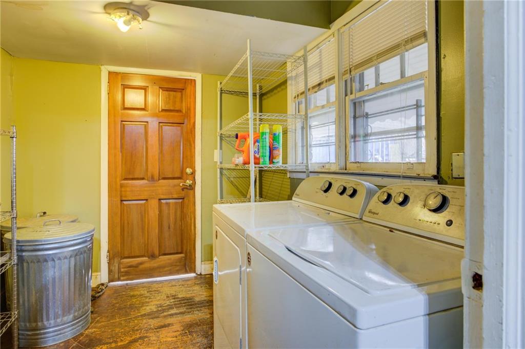 1950 Iris Drive Property Photo 27