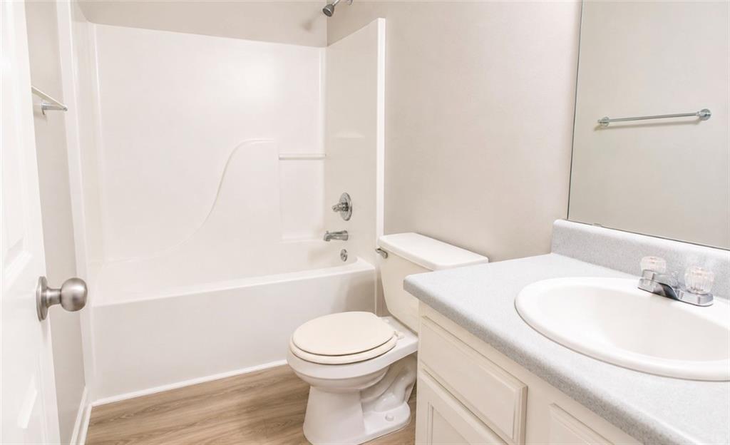 2054 Joseph E Boone Boulevard Nw Property Photo 14
