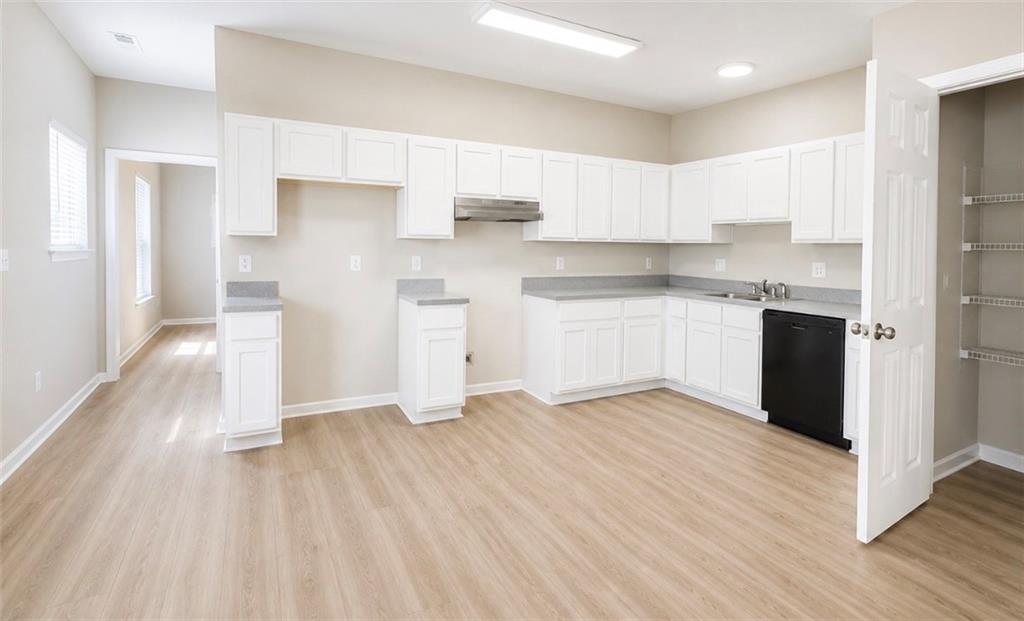 2054 Joseph E Boone Boulevard Nw Property Photo 15