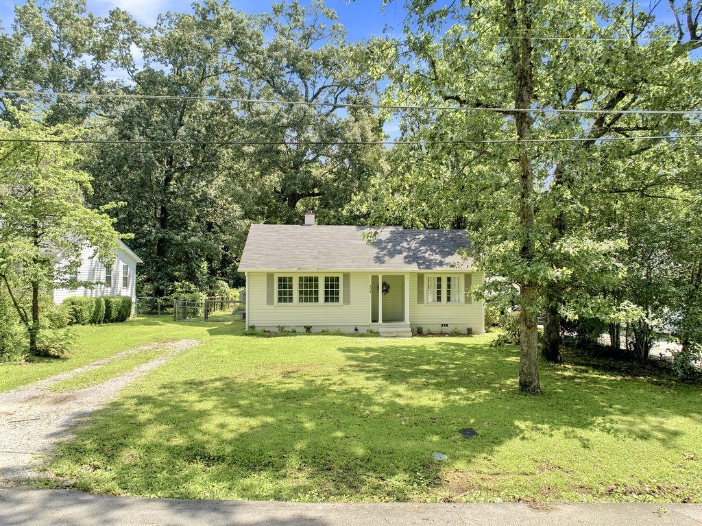 608 Briarwood Circle Property Photo 1