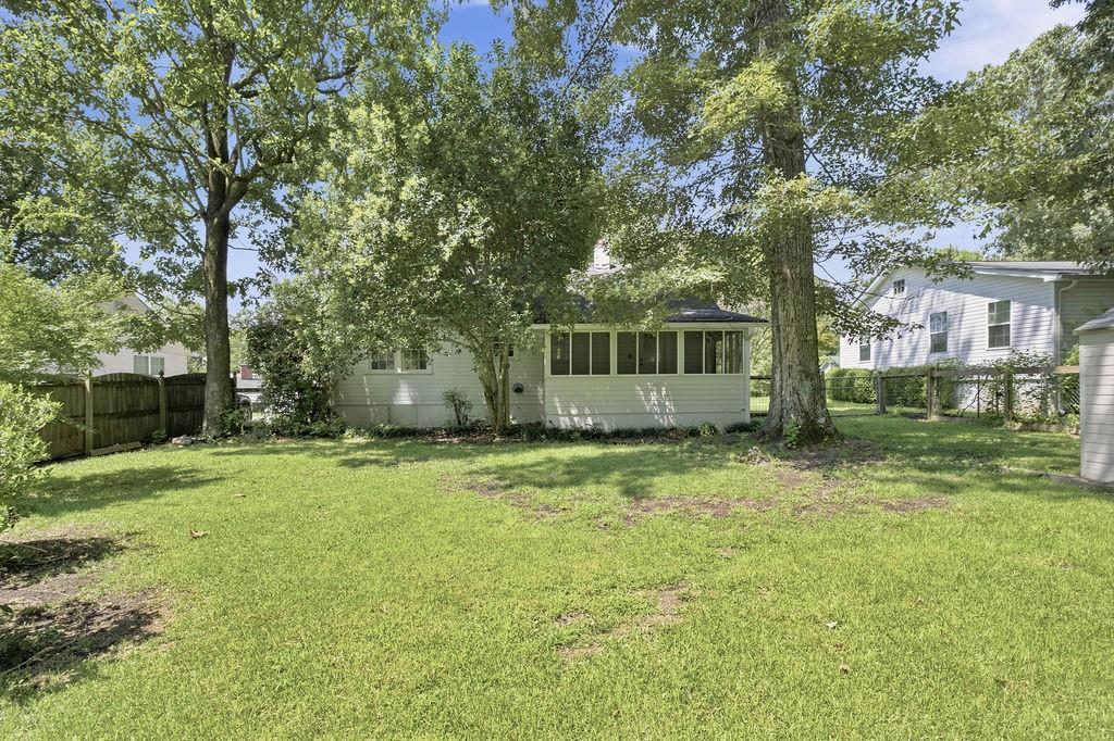 608 Briarwood Circle Property Photo 5