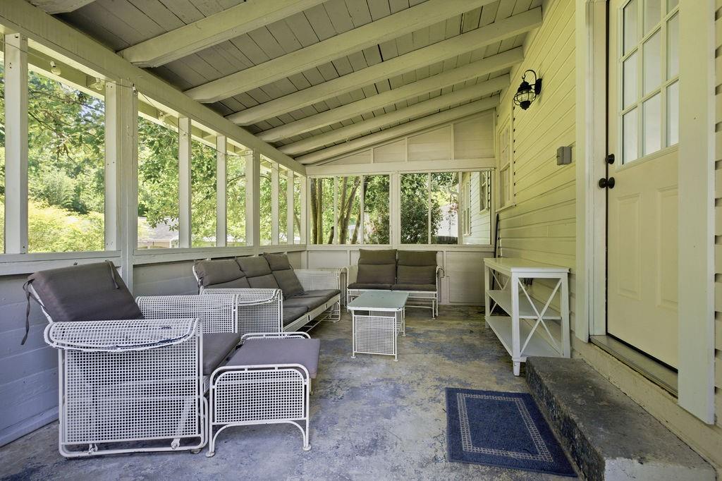 608 Briarwood Circle Property Photo 9
