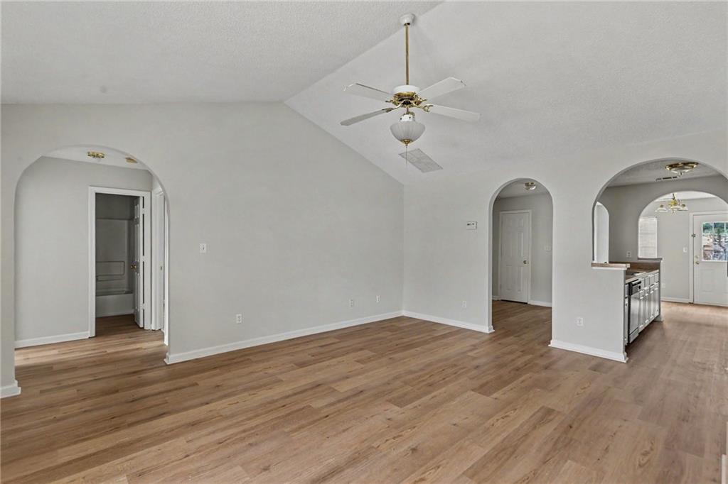 9009 Highland Pass Property Photo 7