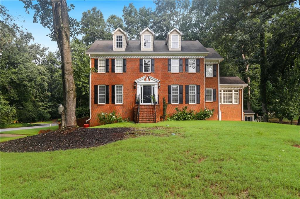 1575 Thoreau Drive Property Photo 2