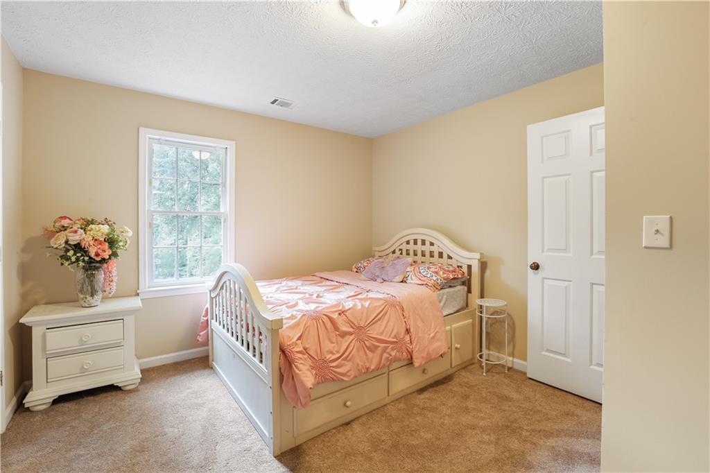 1575 Thoreau Drive Property Photo 18