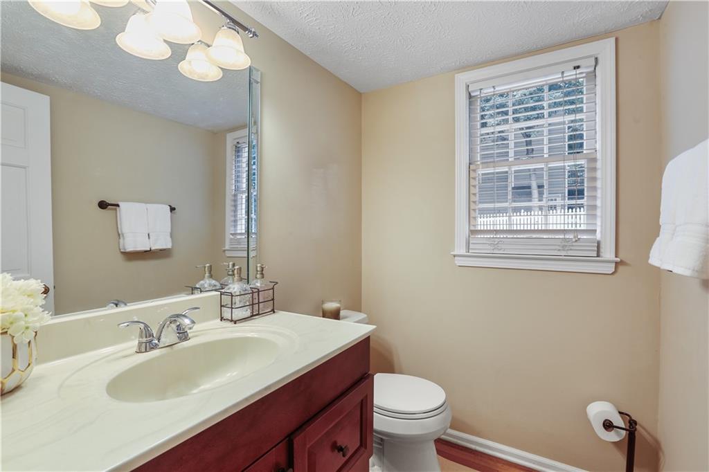 1575 Thoreau Drive Property Photo 25