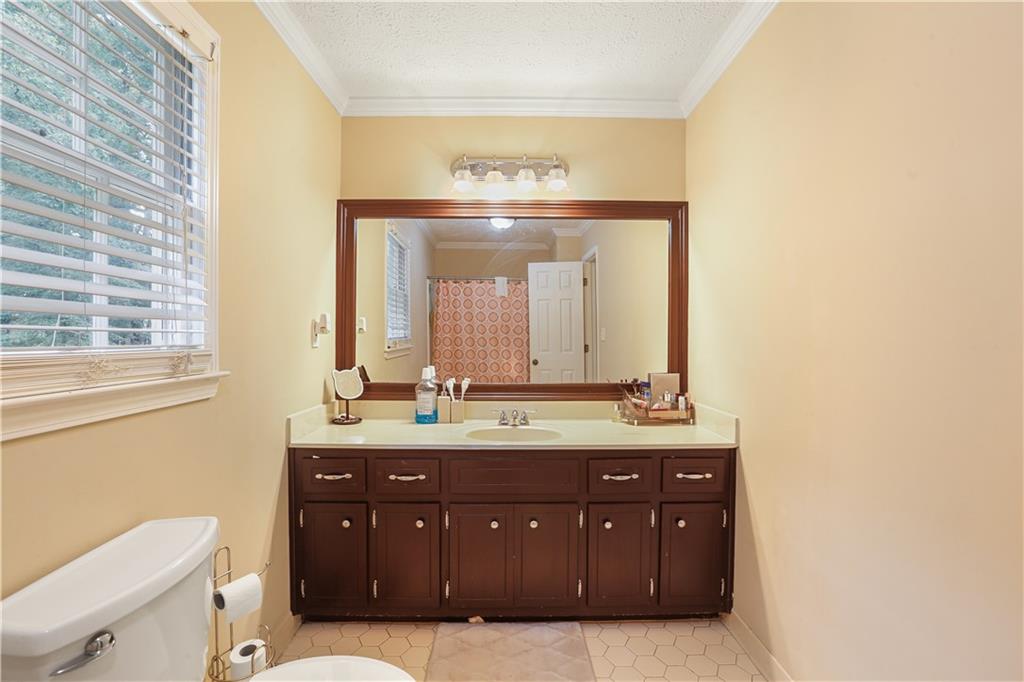 1575 Thoreau Drive Property Photo 26