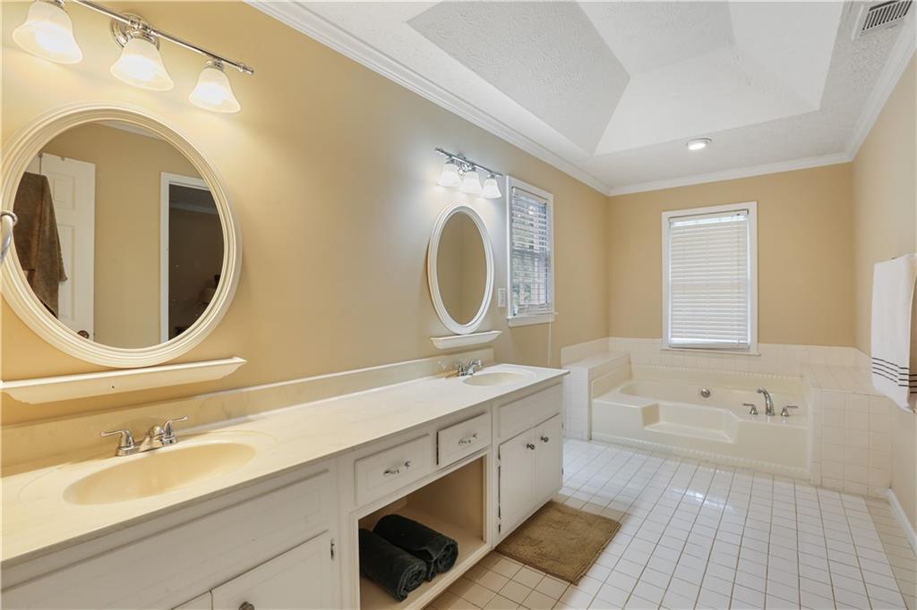 1575 Thoreau Drive Property Photo 27