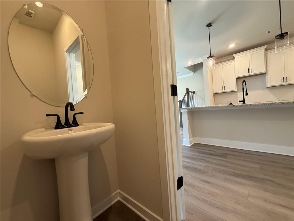 7812347 Property Photo 9