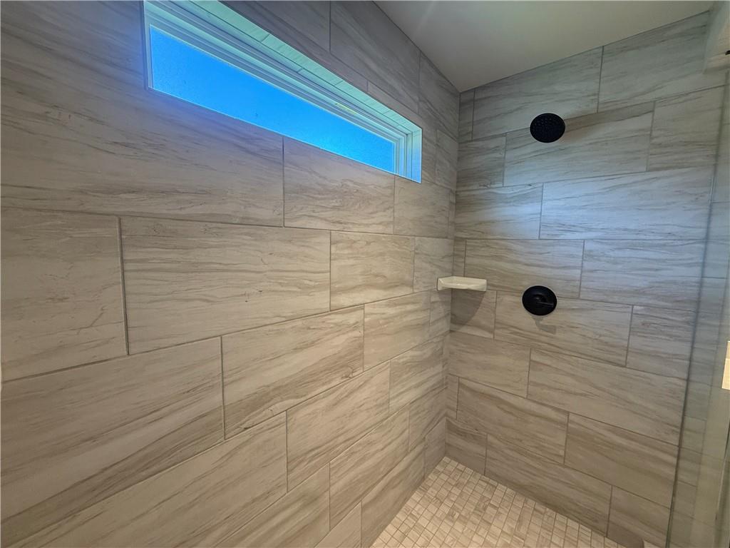 7812347 Property Photo 23