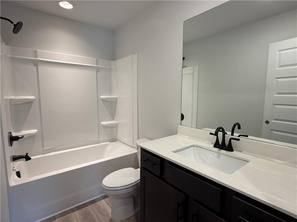 7812356 Property Photo 21