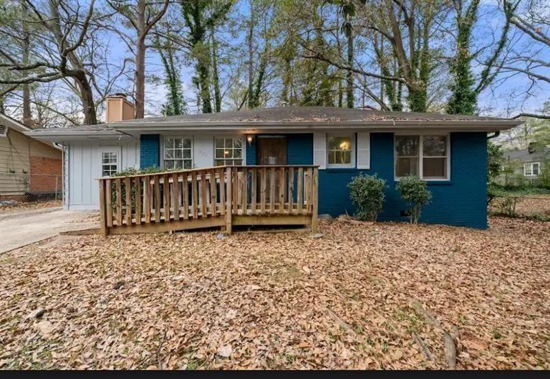 1089 Indale Place SW Property Photo 1