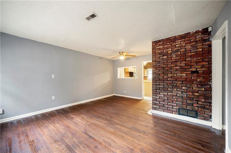 1089 Indale Place Sw Property Photo 7