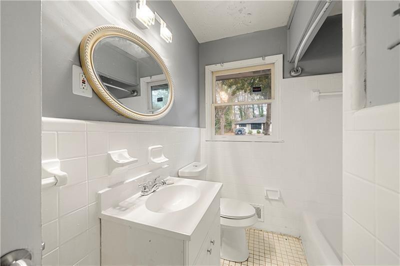1089 Indale Place Sw Property Photo 12