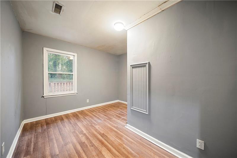 1089 Indale Place Sw Property Photo 13