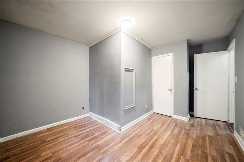 1089 Indale Place Sw Property Photo 14