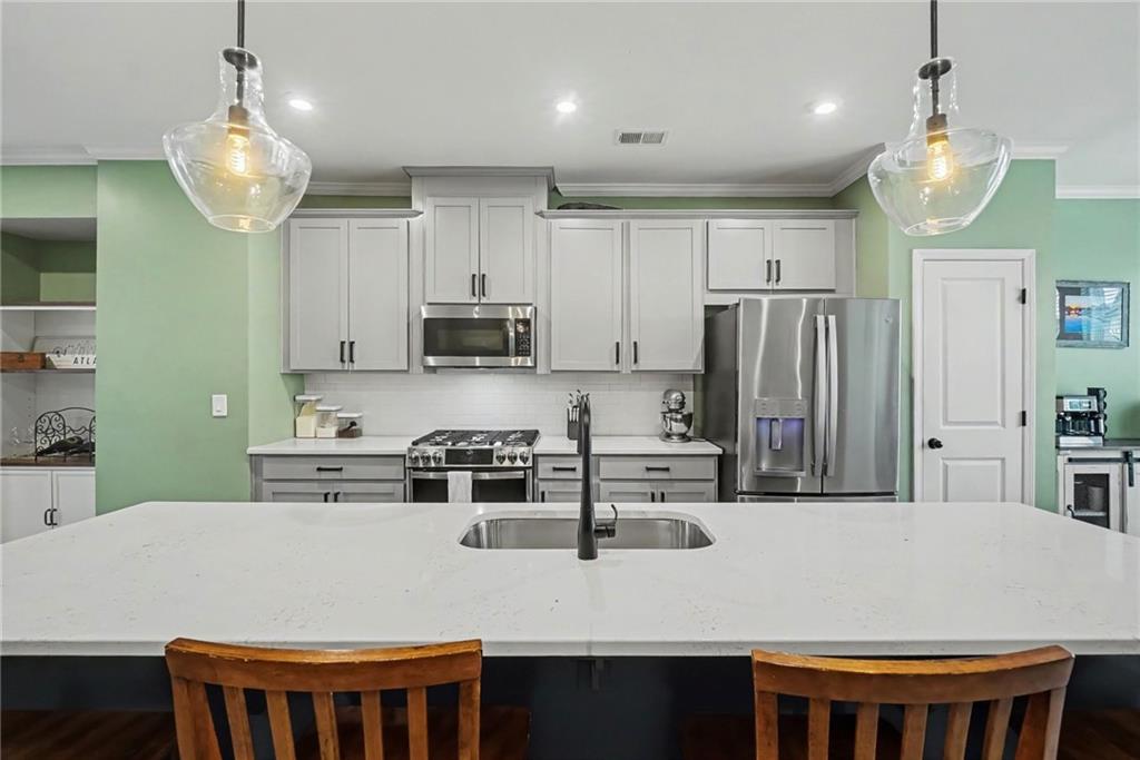 540 Hardy Drive Property Photo 13