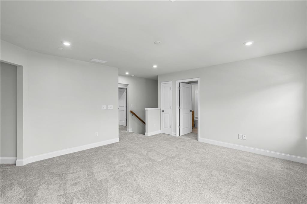 4865 Rosarian Drive Property Photo 11