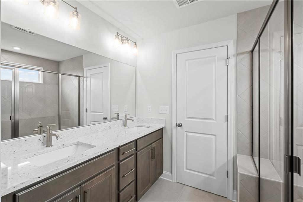 4865 Rosarian Drive Property Photo 15