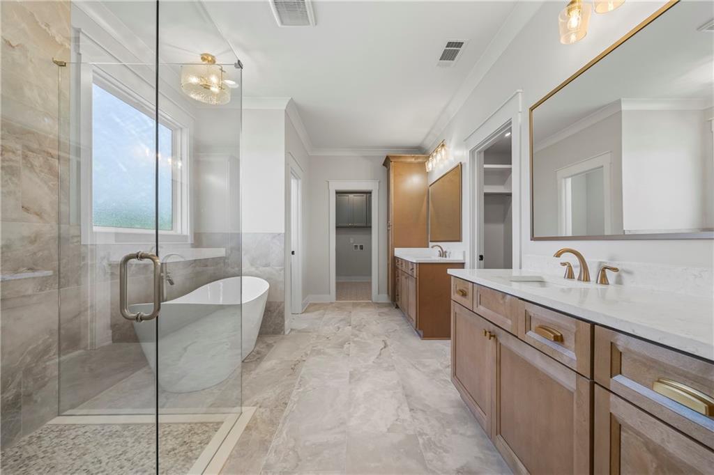 4705 H D Atha Road Property Photo 8