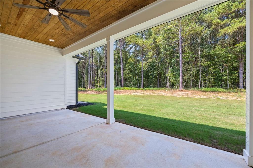 4705 H D Atha Road Property Photo 9