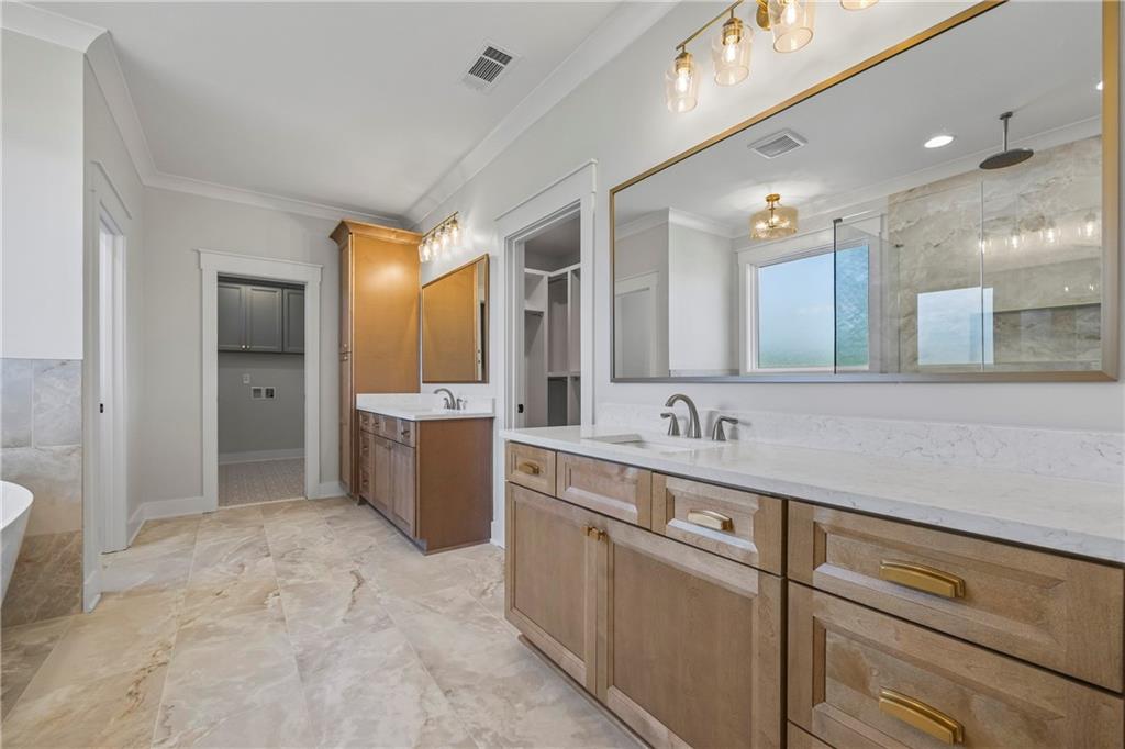 4705 H D Atha Road Property Photo 41