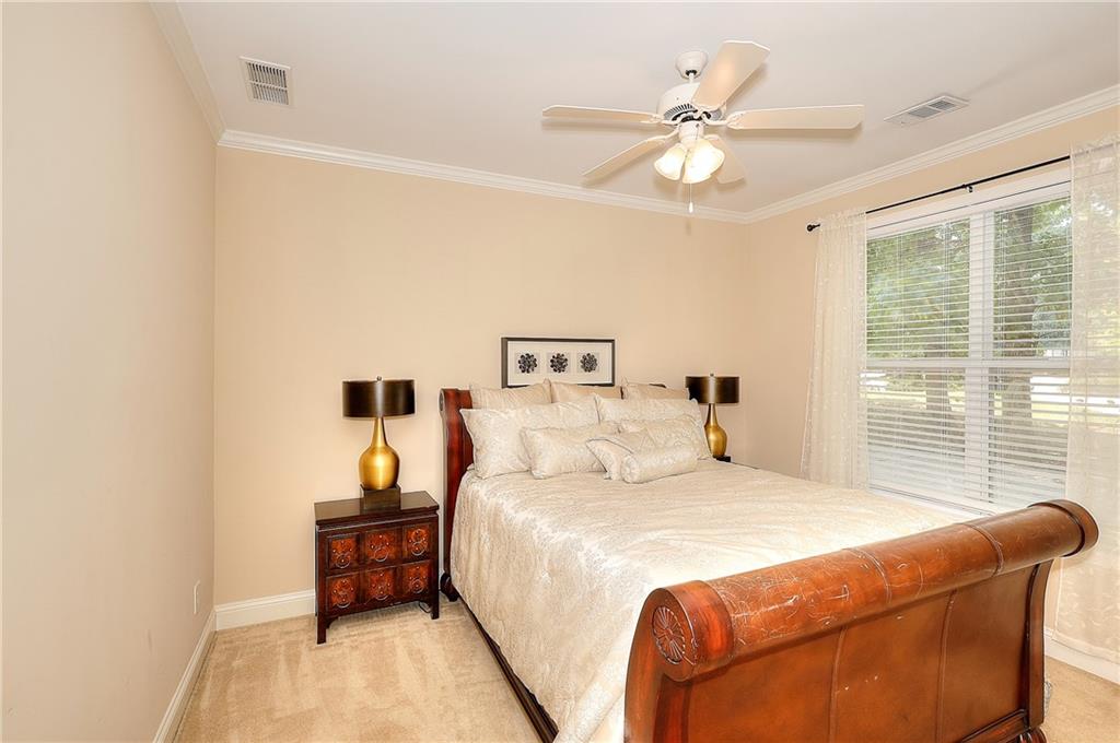 3089 Brombley Drive Se Property Photo 9