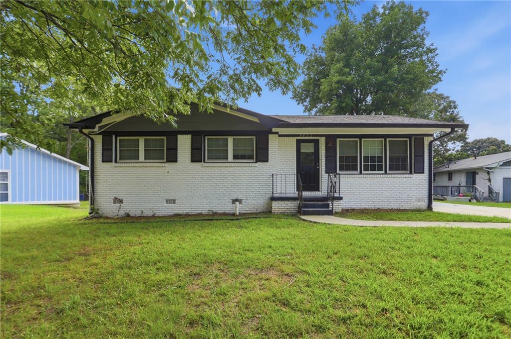 3422 Eisenhower Circle Se Property Photo 1