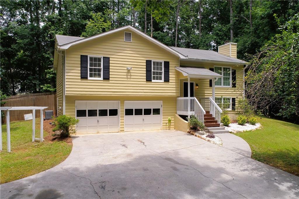127 Angela Lane Property Photo 1