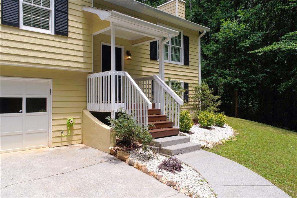 127 Angela Lane Property Photo 2