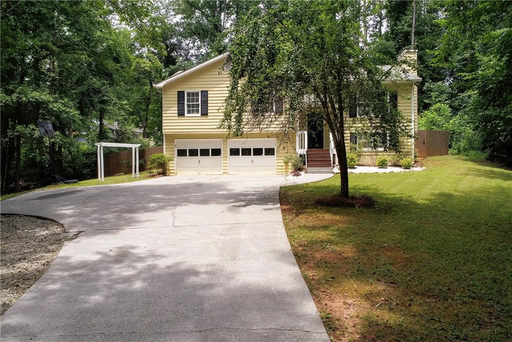 127 Angela Lane Property Photo 9