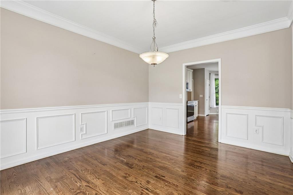 7 Adelaide Crossing Property Photo 9