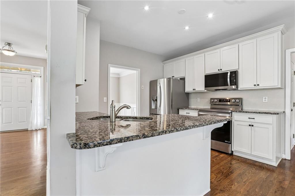 7 Adelaide Crossing Property Photo 14