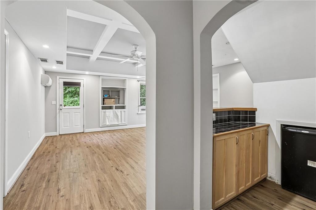 7 Adelaide Crossing Property Photo 18