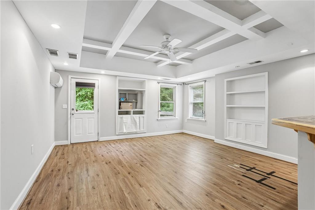 7 Adelaide Crossing Property Photo 19