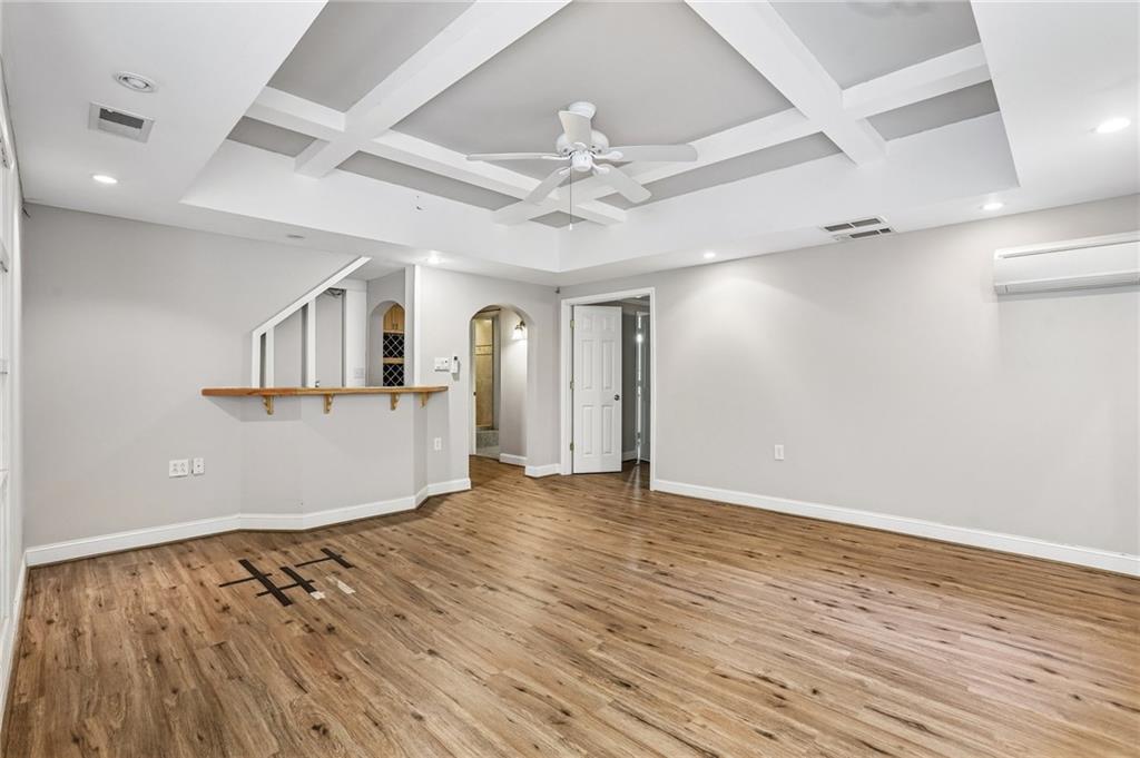 7 Adelaide Crossing Property Photo 20