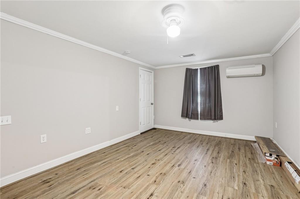 7 Adelaide Crossing Property Photo 22