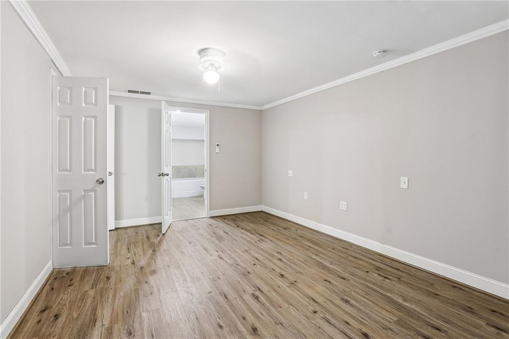 7 Adelaide Crossing Property Photo 24