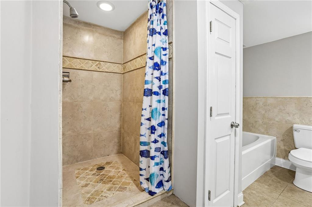 7 Adelaide Crossing Property Photo 27