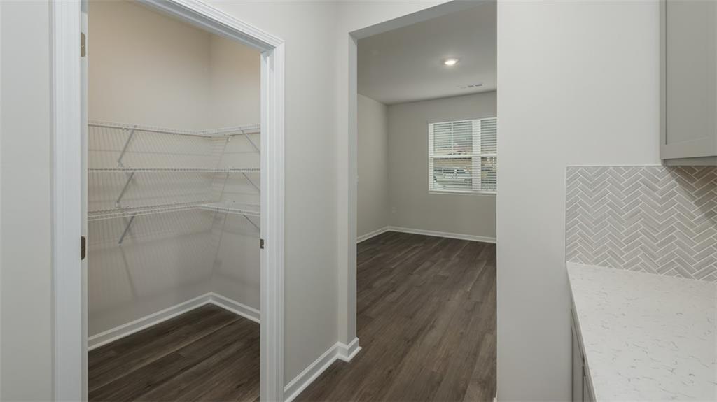 2241 Edgecombe Lane Property Photo 7