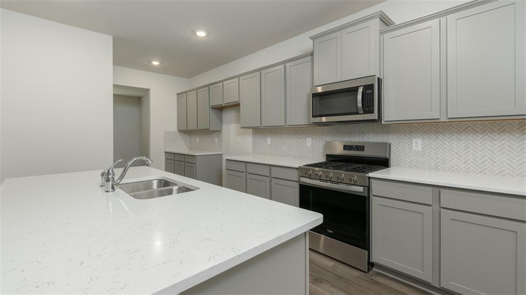 2241 Edgecombe Lane Property Photo 12