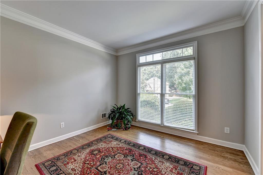 720 Brafferton Way Property Photo 10